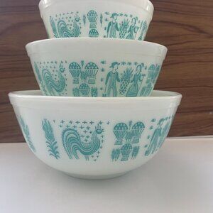 Pyrex Turquoise Amish Butterprint Mixing Nesting Bowls 403 402 and 401